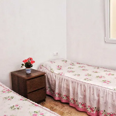 Apartment A Stone'S Throw From Santa Barbara Alicante Extérieur photo