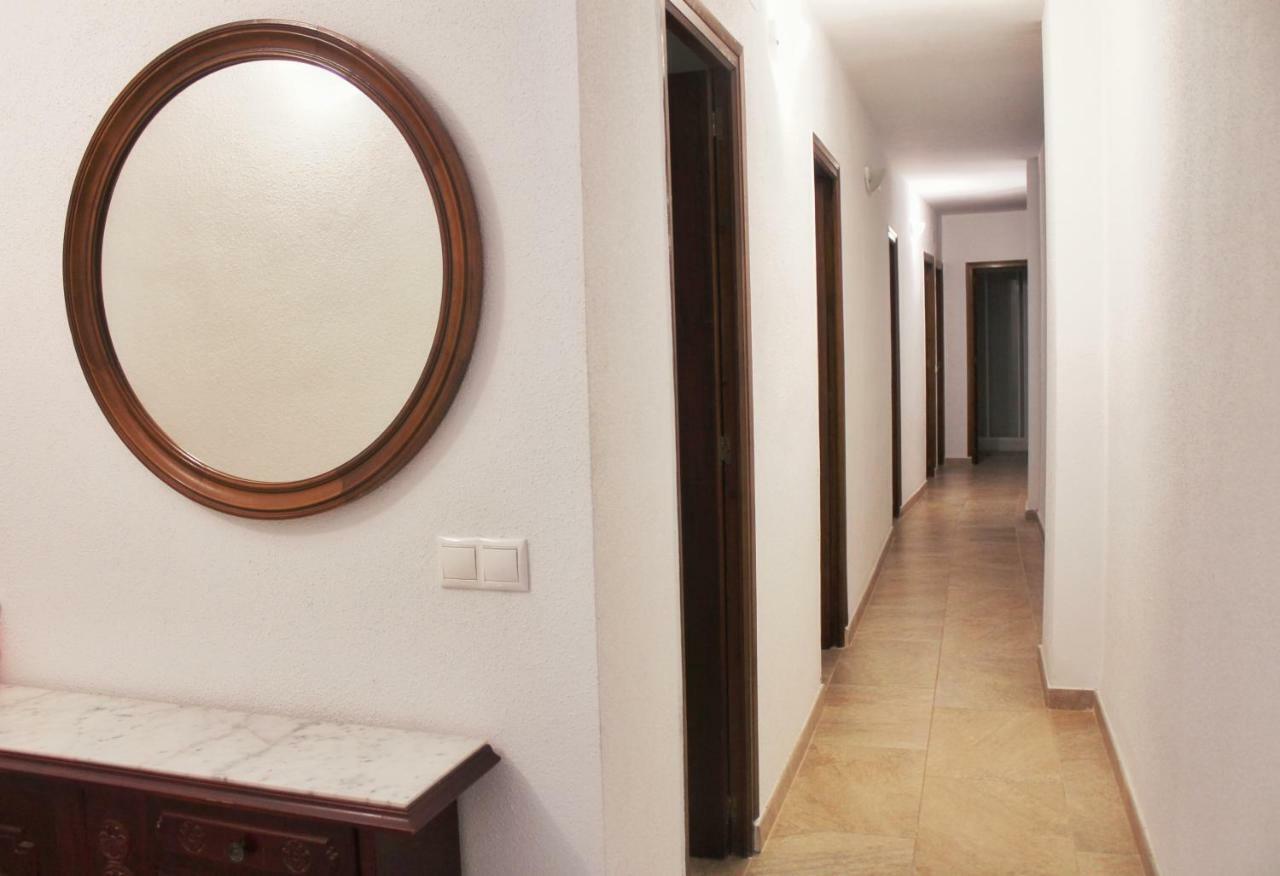 A Stone's Throw From Santa Barbara Appartement Alicante